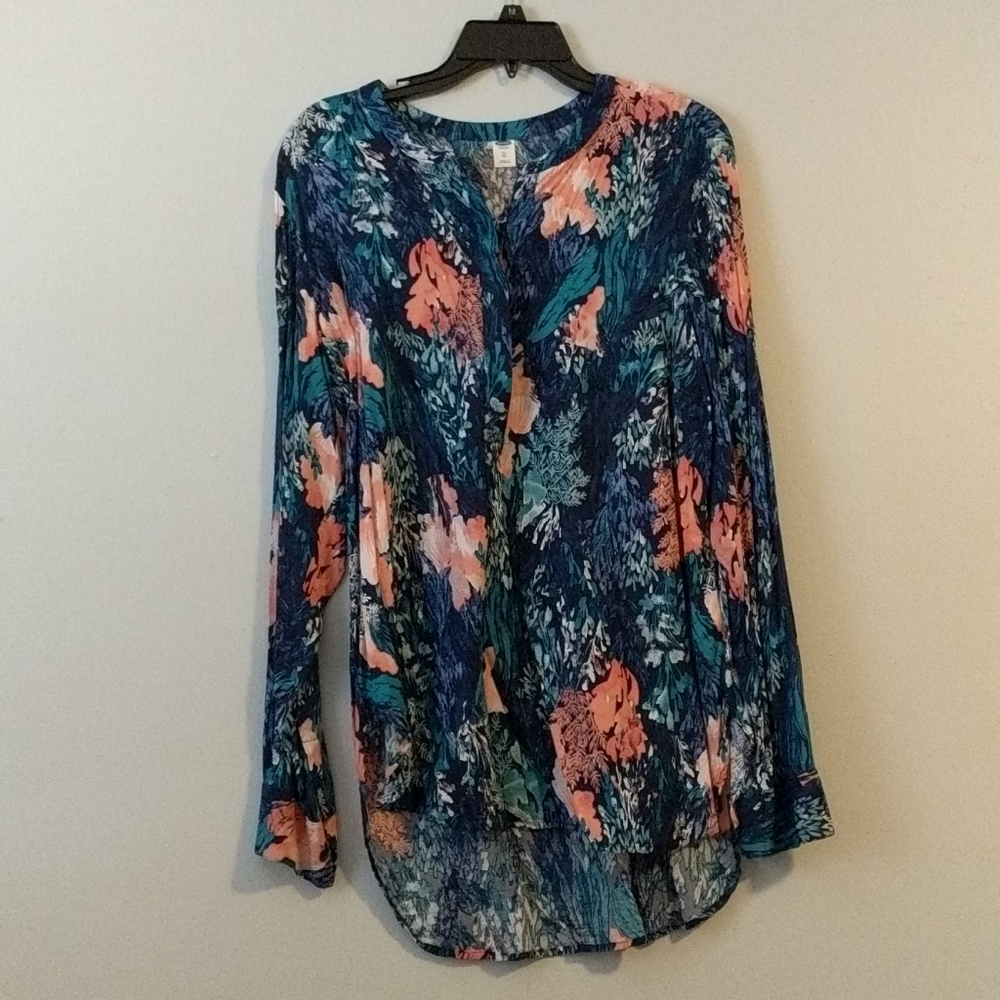 Old Navy women's floral blouse
